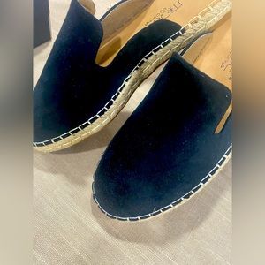 BLACK ESPADRILLE SLIP ON SANDALS  (UGA or Bama Game Day Attire)